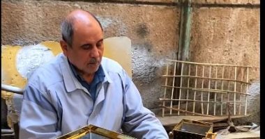 صنايعية من دهب.. ورشة عائلية تحافظ على تراث الأثاث المعدنى منذ 50 عاما