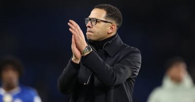رسميًا.. تشيلسي يعلن إقالة مدربه ليام روزينيور لسوء النتائج