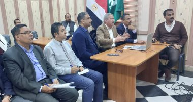 تعليم الشرقية يعقد اجتماعا بالفيديو كونفرانس للمتابعة وتسليم الكتب الدراسية