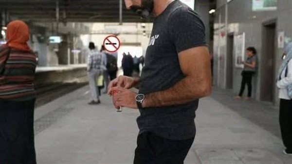 النقل تحذر ركاب القطار الكهربائى من هذه السلوكيات