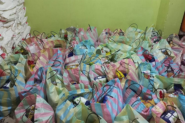 صورة سيلفي مع... قفة رمضان