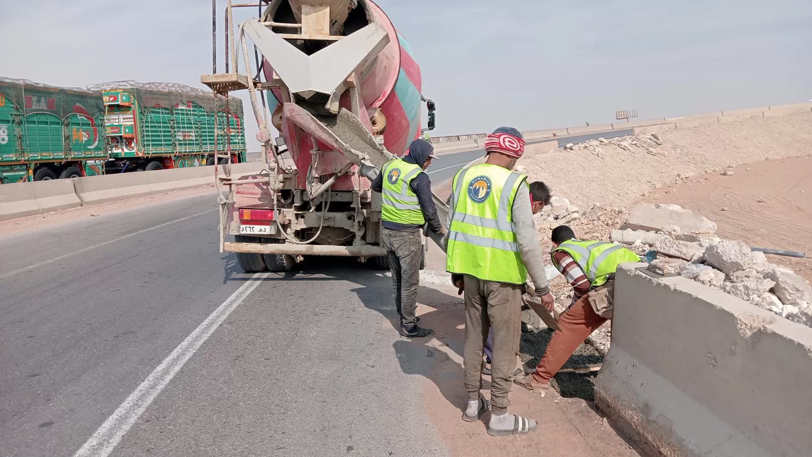 جهاز 6 أكتوبر يبدأ أعمال رفع الكفاءة والصيانة العاجلة للطريق الأوسطي