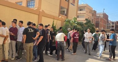 العصا الإلكترونية تحكم تأمين لجان الثانوية العامة بالإسماعيلية.