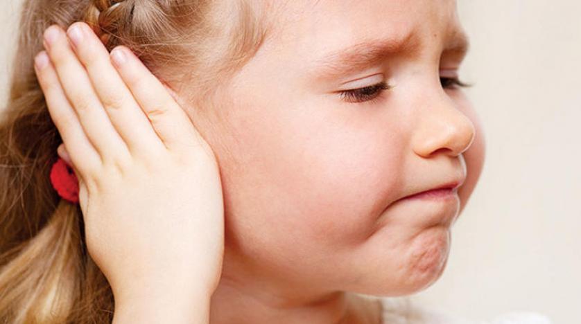 علامات لا تتجاهليها.. أعراض التهاب الأذن عند الرضع وكيفية اكتشافه مبكرا