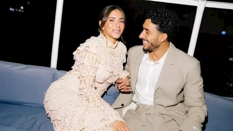 من هى جيلان الجباس زوجة عمر مرموش؟