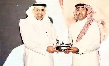 وزير الصحة يكرّم علي الأكلبي