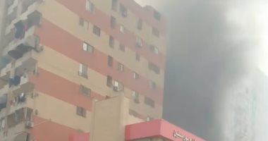 استمرار عمليات إخماد حريق مخزن أخشاب وفراشة بمنطقة أثر النبى