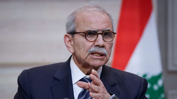 نواف سلام يشيد بموقف الرئيس السوري تجاه لبنان
