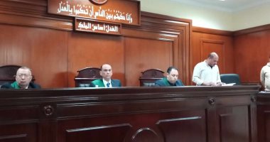 أب يتهم طليقته وابنتيه باصطناع مفردات مرتب لرفع النفقة