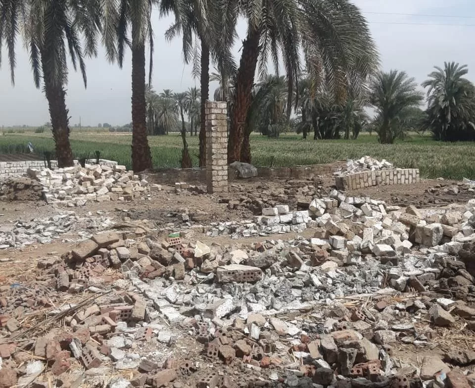 محافظ أسوان يتابع نتائج إزالة التعديات ضمن المرحلة الثالثة للموجه الـ 28