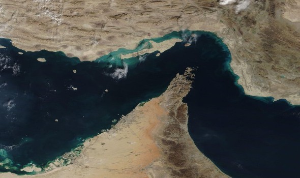إيران تعلن إغلاق مضيق هرمز مجدداً وسط تحركات دبلوماسية مكثفة بالتزامن مع محادثات مرتقبة بين طهران وواشنطن في سويسرا