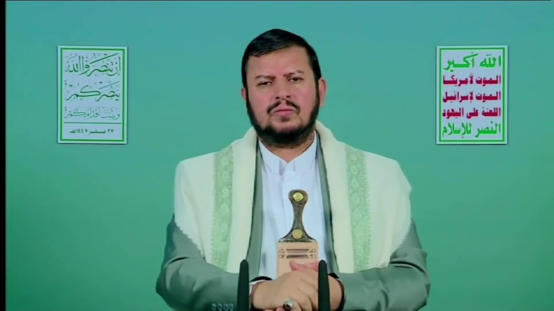 السيد الحوثي يجدد وقوف اليمن إلى جانب الجمهورية الإسلامية: أيدينا على الزناد