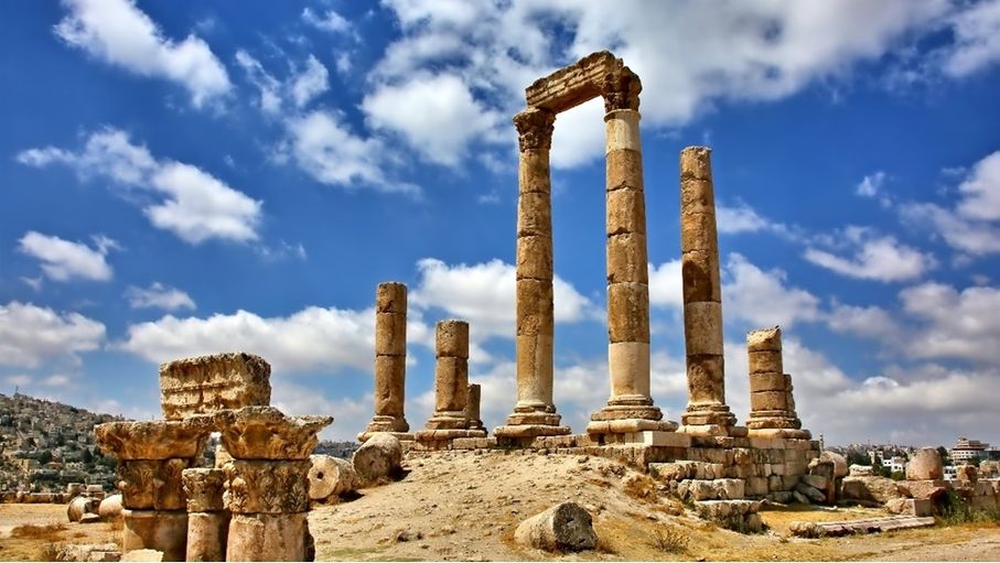 أجواء لطيفةَ اليوم وكتلة هوائية رطبة الخميس
