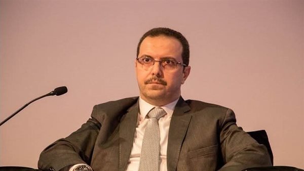 فنون التلاعب في "بيت الوطن" على طاولة وليد عباس، مقترحات جديدة لسد ثغرات الإقامات والتنشيطيات