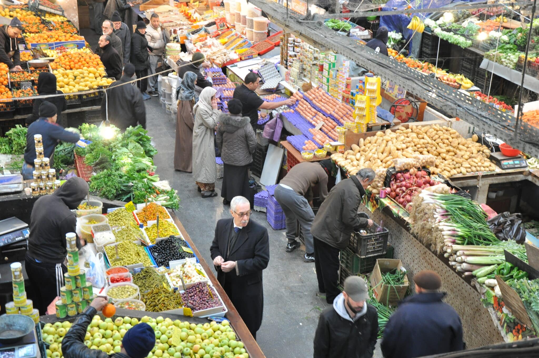بين العرض والطلب والمناخ.. ما أسباب ارتفاع أسعار الخضر في الجزائر؟