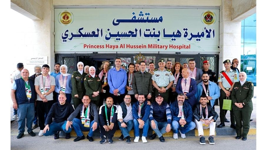 رابطة اللاعبين" تقدم الهدايا لمرضى مستشفى الأميرة هيا العسكري