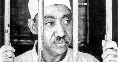 القطبيون الجدد.. قيادات الإخوان يؤسسون جروبات لإحياء كتابات مُنظرهم سيد قطب.. القيادى الإخوانى وصفي أبو زيد صاحب مقولة السلمية ليست من ثوابت الإسلام يروج كتب قطب.. وباحث: عملية منظمة لإعادة إنتاج الفك
