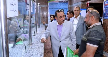 محافظ سوهاج يتفقد المركز التكنولوجي لخدمة المواطنين وسوق جرجا الحضري