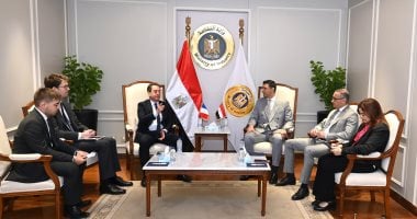 وزير الصناعة يبحث مع سفير فرنسا نقل التكنولوجيا