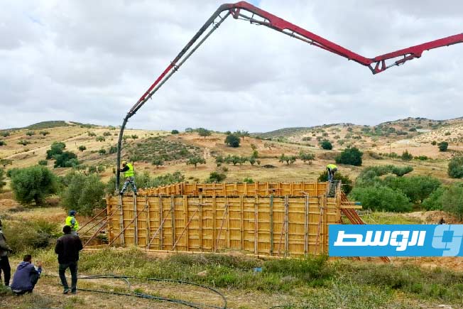 «الإسكان»: تنفيذ 3 خزانات مياه وحفر بئر في مسلاتة