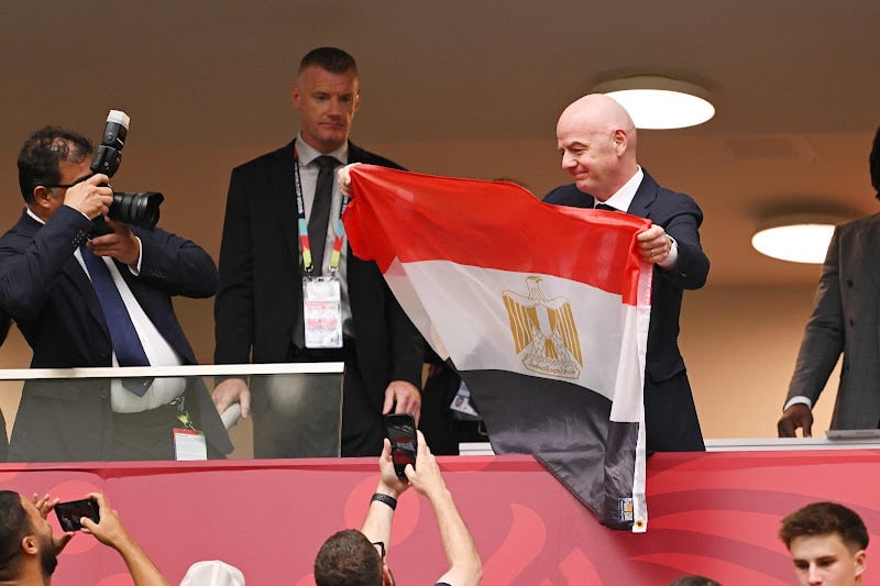 حقوقيون: إنفانتينو ينتهك مبدأ الحياد