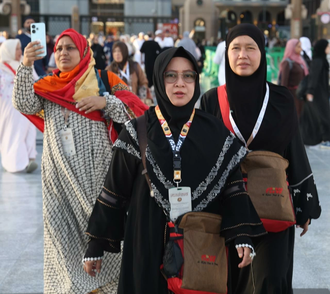 المدينة.. روحانية متجدّدة وحركة نابضة بالحياة