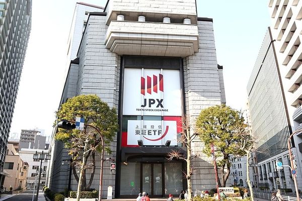 الأسهم الآسيوية تسجل مستويات قياسية بدعم قطاع التكنولوجيا