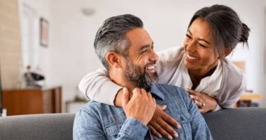 عشان الحب ما يتحولش لعيشة والسلام.. 10 أسرار تحمى زواجك من الأزمات