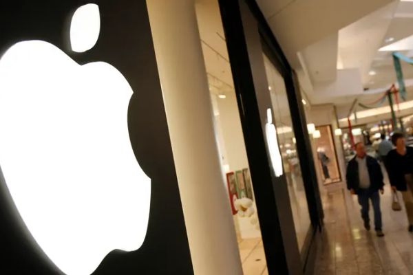 مواصفات وسعر أول موبايل قابل للطي من «أبل»: يمكّنك من تصفح تطبيقين في آن واحد ومقرر طرحه في هذا التوقيت