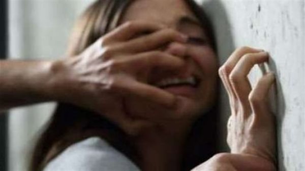 ضبط شاب في بلقاس بتهمة الاعتداء على طفلة يتيمة وإحالته للنيابة