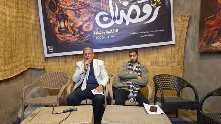 عهدى شاكر يبدع فى مدح الرسول فى الفيوم