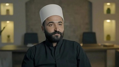 مدير أمن السويداء يتهم حكمت الهجري بتلقي أوامر من إسرائيل ويؤكد إحباط مخطط لإشعال الفتنة