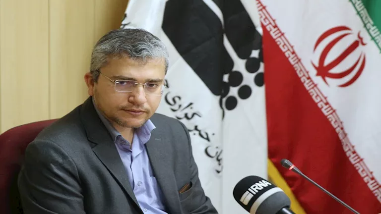 إيران تسخر من سياسات أمريكا في مضيق هرمز