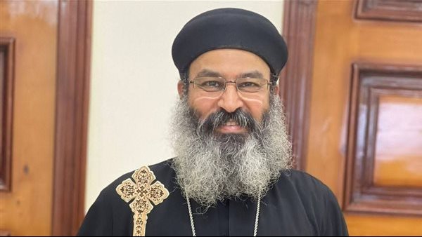 سقط من داخل أحد العقارات.. تفاصيل مصرع كاهن كنيسة مار جرجس بالإسكندرية| عاجل