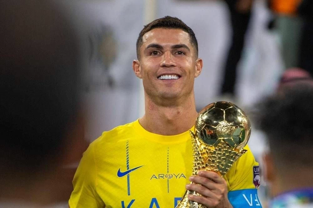 من ماجد إلى رونالدو .. النصر نادي الأساطير والنهائيات
