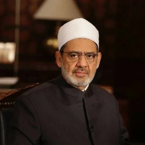 شيخ الأزهر يهنئ خادم الحرمين الشريفين وولي العهد بنجاح موسم الحج