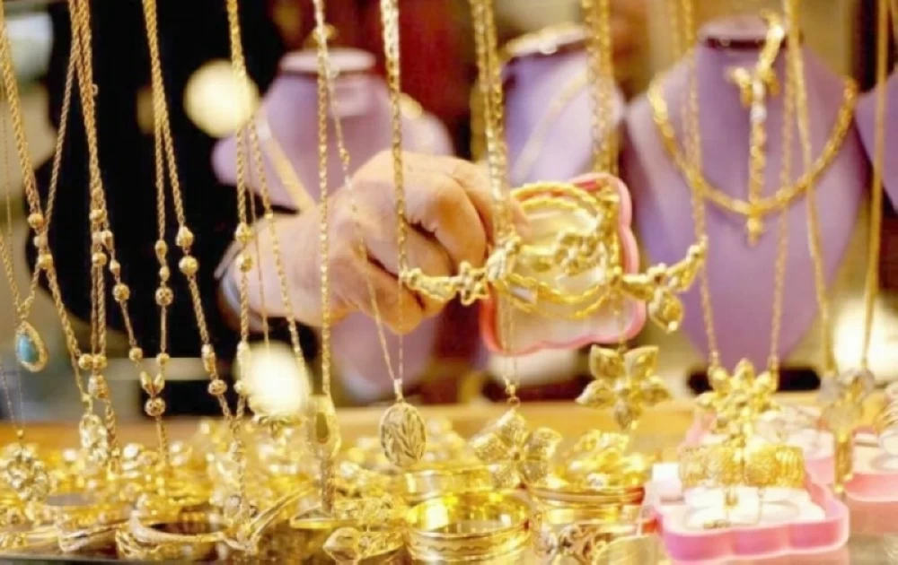«اتحاد الغرف» لـ«تجار المجوهرات»: تحققوا من هوية المستفيد الحقيقي!