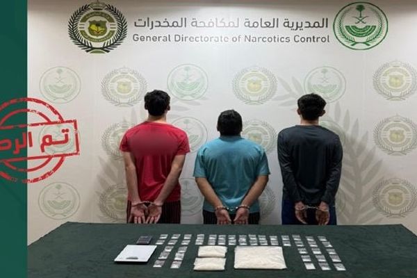 القبض على (3) باكستانيين في الشرقية لترويجهم 1.2 كجم «شبو»