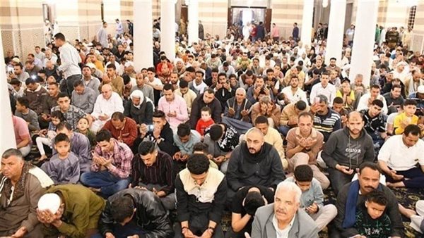 الأوقاف تحدد خطبة الجمعة المقبلة عن "أيام الله في رمضان وظاهرة عدم مساعدة الزوج لزوجته"