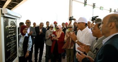 رئيس الوزراء يفتتح أعمال توسعة الكورنيش شرق مدينة الإسكندرية