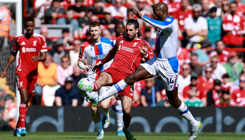 ليفربول يقتحم المربع الذهبي بثلاثية في كريستال بالاس