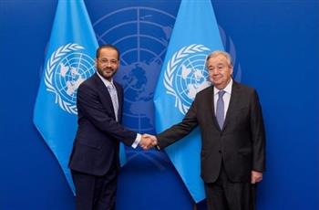 وزير الخارجية العماني وأمين الأمم المتحدة يؤكدان أهمية ضمان أمن الملاحة البحرية