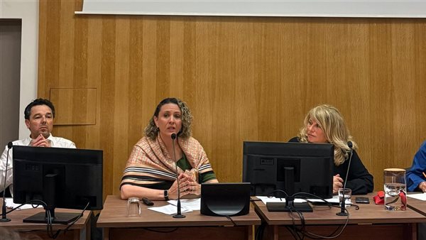 كلية الآداب بجامعة عين شمس تشارك بموسم البحر المتوسط 2026 في فرنسا