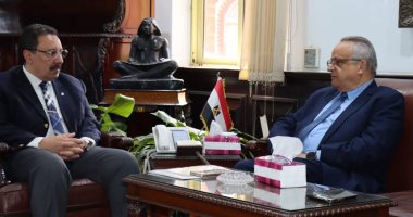 لقاء تنسيقي بين جامعة ومكتبة الإسكندرية لبحث سبل التعاون