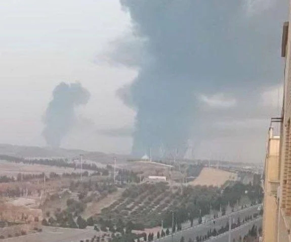 غارات إسرائيلية على غرب إيران ووسطها واستنفار في "تل أبيب" تحسباً للرد