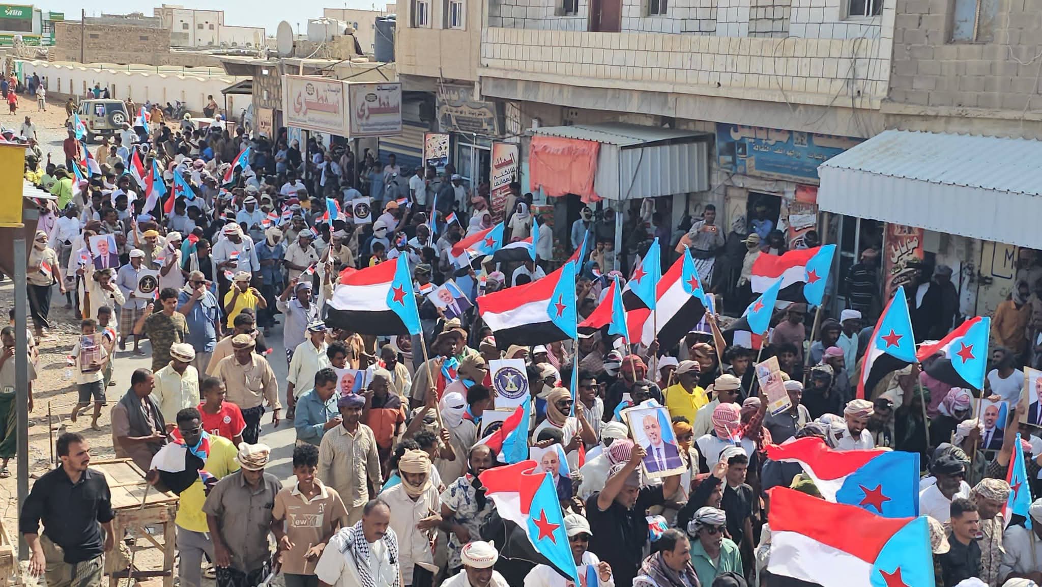 حشود جماهيرية واسعة في ذكرى 7 يوليو في سقطرى ( بيان)
