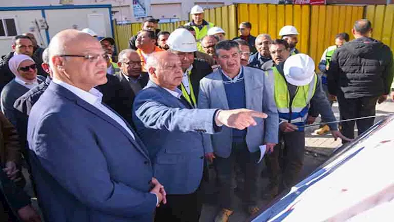 وزير النقل يتفقد مشروع تطوير ترام الرمل: ليس خطوة لطمس الهوية التاريخي