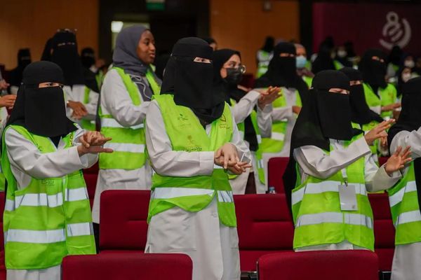 115 فريقًا تطوعيًا يقدمون الرعاية الصحية للحجاج في المشاعر