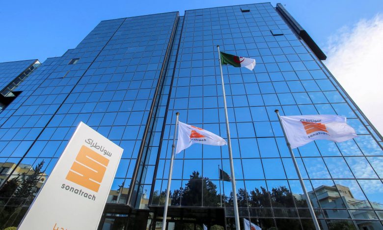 سوناطراك:الرئيس المدير العام يؤكد على أهمية الالتزام الصارم بمعايير الصحة والسلامة بمنشآت الإنتاج