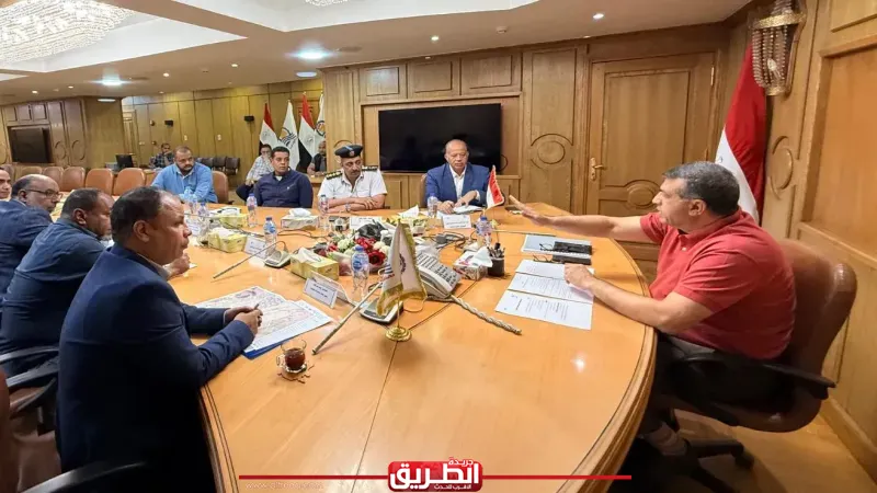 نقل مواقف البحر الأحمر والأقاليم إلى مدينة قنا الجديدة عقب إجازة العيد وعقوبات صارمة لإستغلال المواطنين